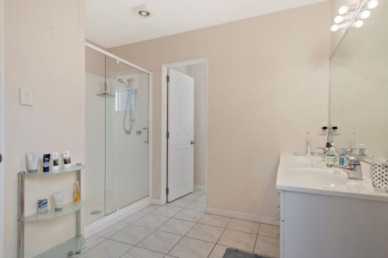 Photo of property in 77 Stableford Drive, Pyes Pa, Tauranga, 3112