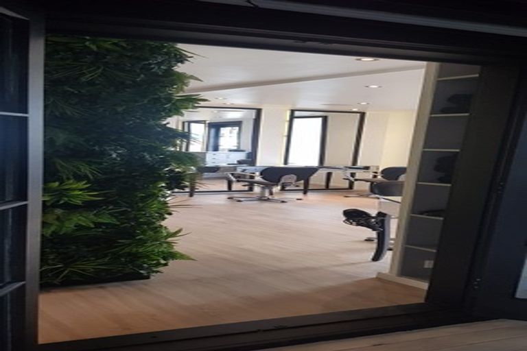 Photo of property in 1/185 Lake Road, Belmont, Auckland, 0622