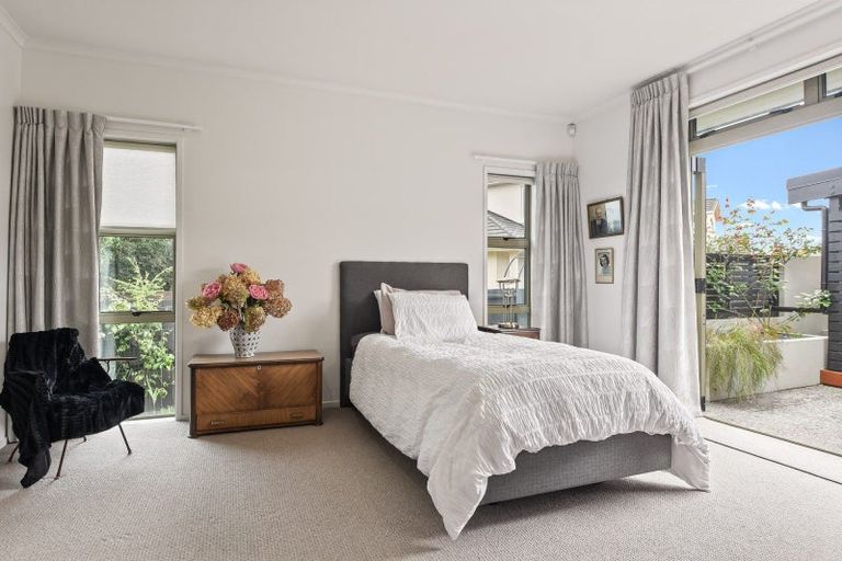 Photo of property in 20 Devoy Drive, Owhata, Rotorua, 3010