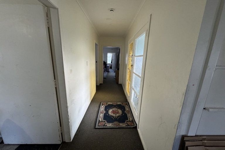Photo of property in 54 Muir Avenue, Mangere Bridge, Auckland, 2022