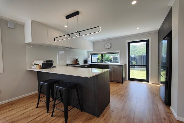 Photo of property in 4 Balmerino Lane, Wallaceville, Upper Hutt, 5018