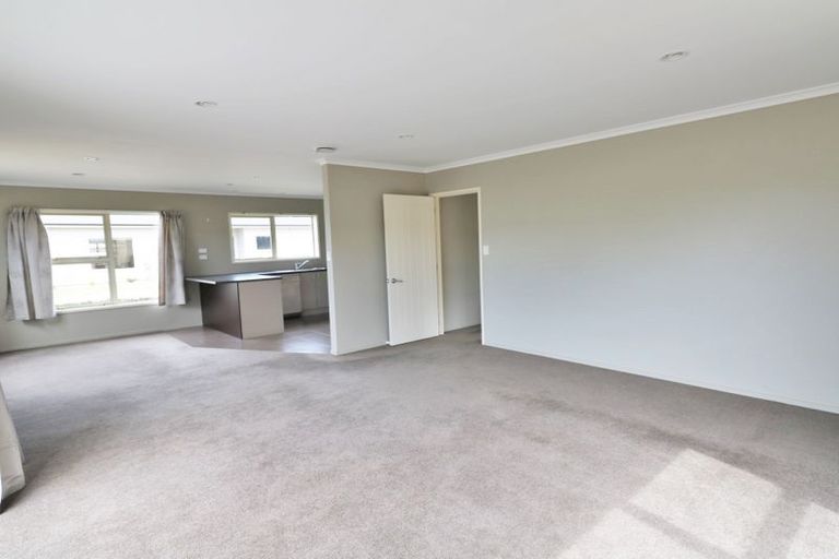 Photo of property in 40a William Wong Place, Carterton, 5713