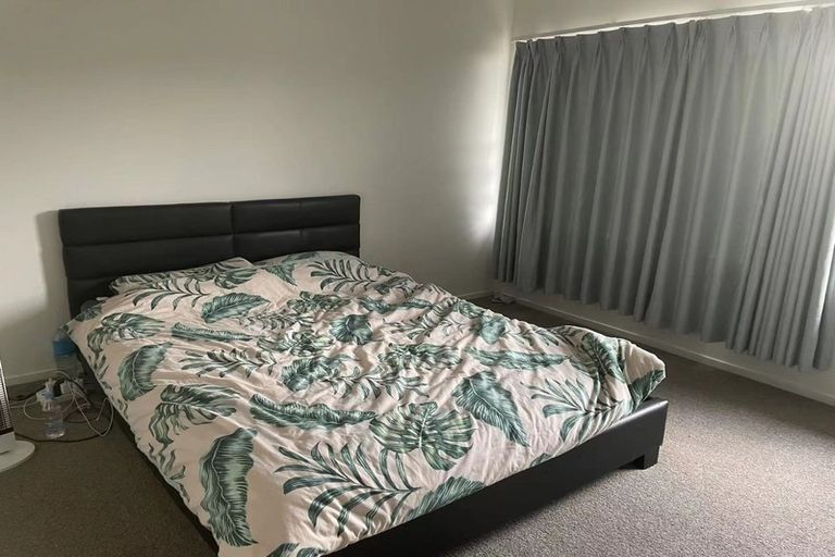 Photo of property in 15 Taroka Close, Pinehill, Auckland, 0632