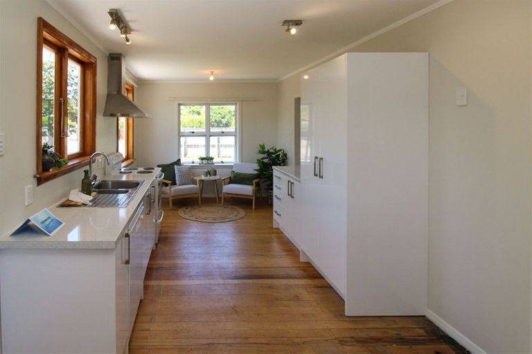 Photo of property in 284 High Street South, Carterton, 5713