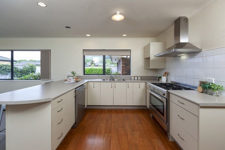 Photo of property in 4b Georgia Grove, Paraparaumu, 5032