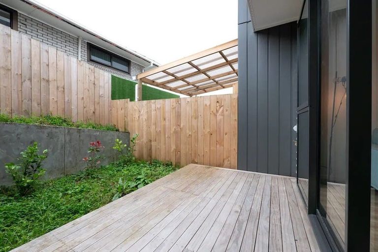 Photo of property in 67c Divich Avenue, Te Atatu South, Auckland, 0610