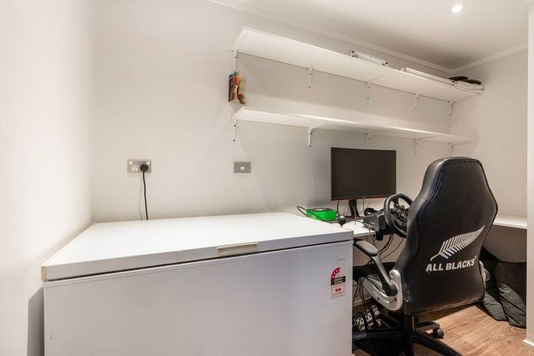 Photo of property in 113 Vipond Road, Stanmore Bay, Whangaparaoa, 0932