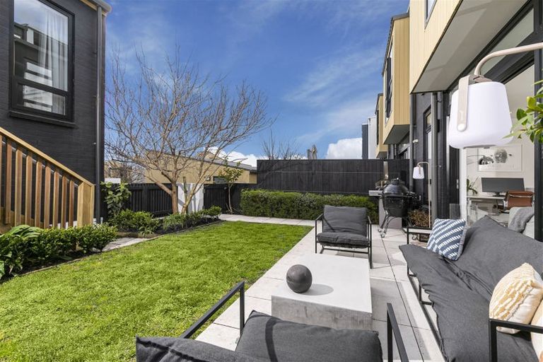 Photo of property in 204 Hobsonville Point Road, Hobsonville, Auckland, 0616