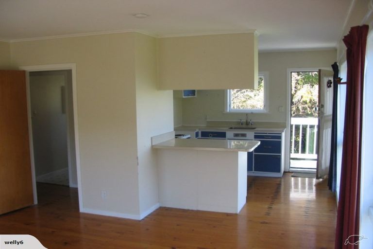 Photo of property in 15a Rakeiora Grove, Korokoro, Lower Hutt, 5012