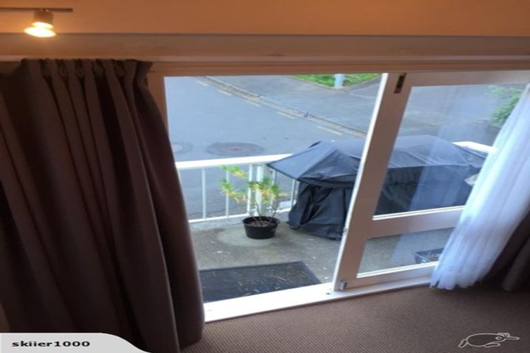 Photo of property in 24 Cottleville Terrace, Thorndon, Wellington, 6011