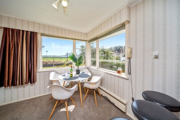 Photo of property in 52 Clawton Street, Westown, New Plymouth, 4310