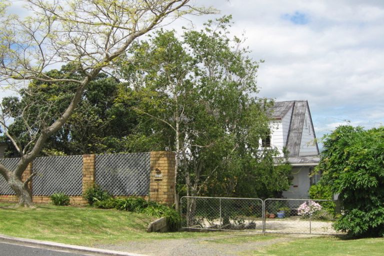 Photo of property in 9 East Avenue, Manly, Whangaparaoa, 0930