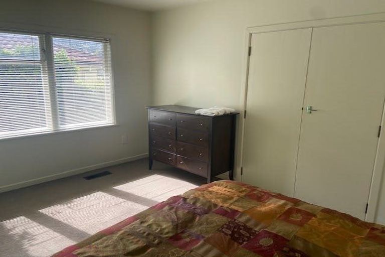 Photo of property in 11 Randwick Road, Northland, Wellington, 6012