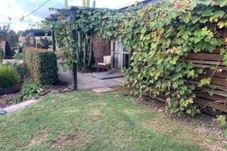 Photo of property in 8 Mountain Road, Morningside, Whangarei, 0110