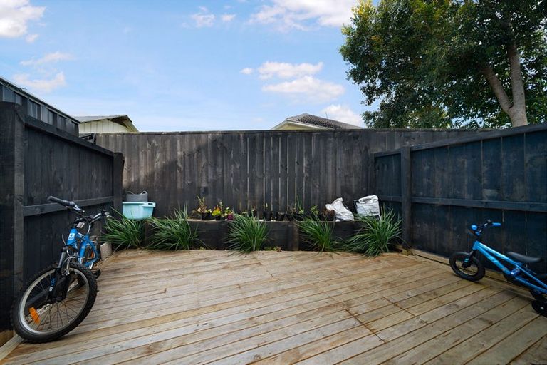 Photo of property in 4/68 Smythe Road, Henderson, Auckland, 0612