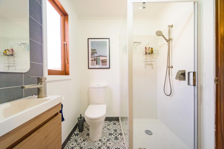 Photo of property in 10 Stanley Avenue, Palmerston North, 4414