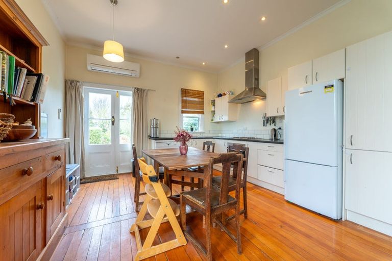 Photo of property in 19 Rhodes Street, Waimate, 7924