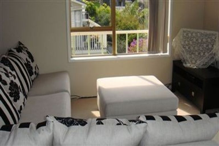 Photo of property in 1/425 East Coast Road, Mairangi Bay, Auckland, 0630