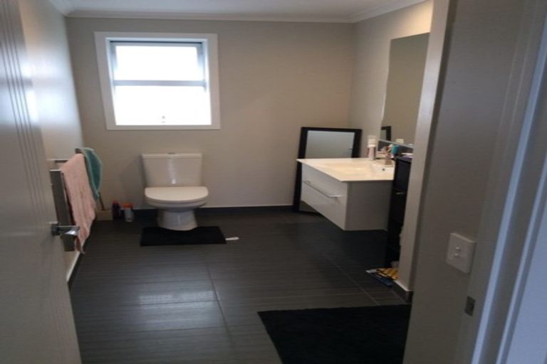 Photo of property in 4 Cupples Street, Papamoa Beach, Papamoa, 3118