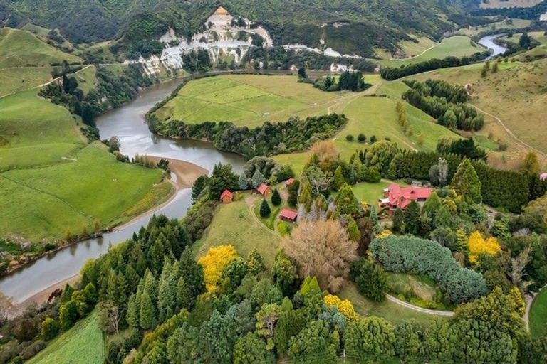 Photo of property in 505 Aorere Road, Ararata, Eltham, 4399