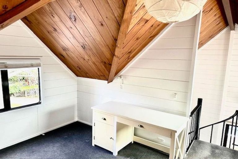 Photo of property in 1/14 Garadice Road, Rothesay Bay, Auckland, 0630