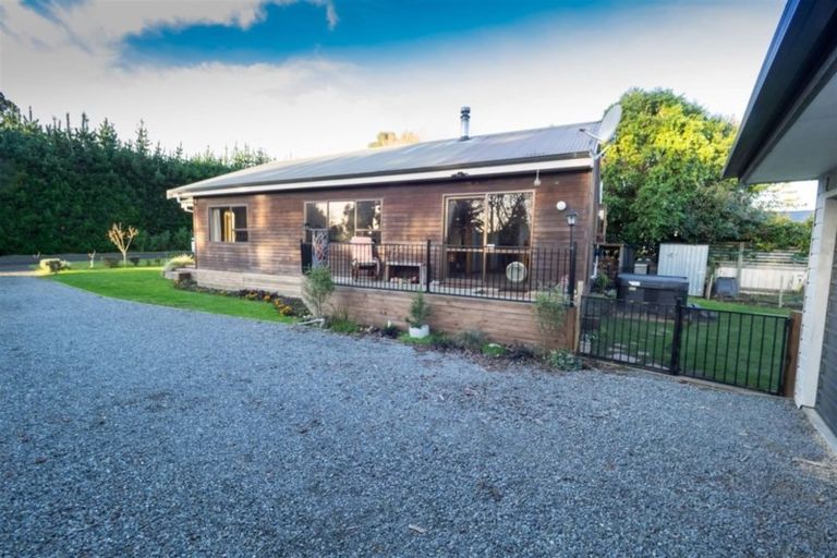 Photo of property in 90 Rakaia Terrace, Rakaia, 7710