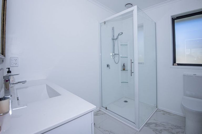 Photo of property in 11 Cherrywood Rise, Paparoa, 0571