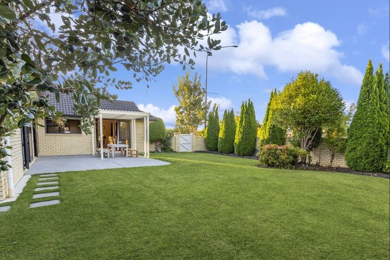 Photo of property in 2 Cooper Crescent, Cambridge, 3434