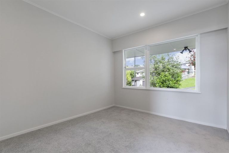 Photo of property in 2/15 Walter Macdonald Street, Howick, Auckland, 2014