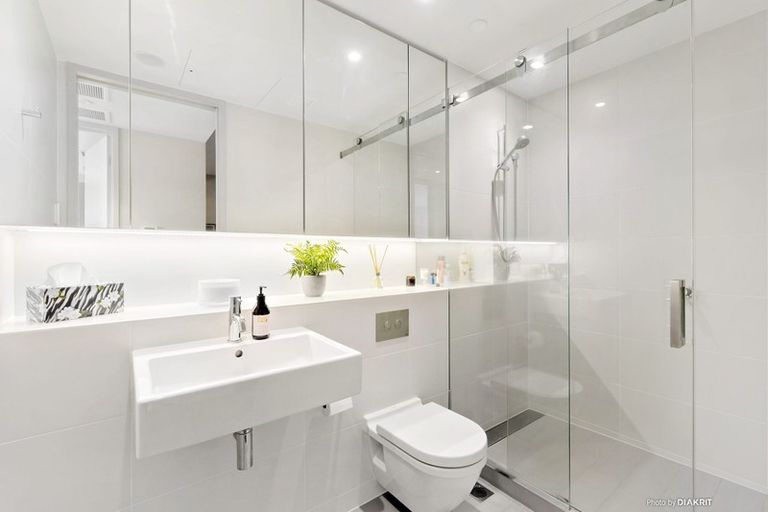 Photo of property in Clyde Quay Wharf, 2b/6 Clyde Quay Wharf, Te Aro, Wellington, 6011