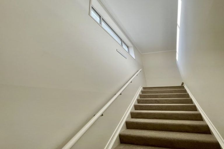 Photo of property in 18 Akeake Lane, Manurewa, Auckland, 2102