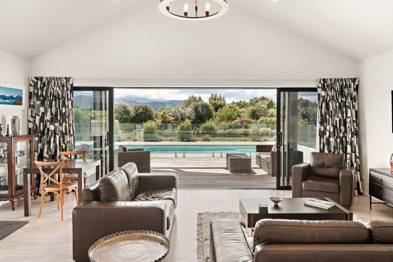 Photo of property in 9 Mill Grove, Clareville, Carterton, 5713