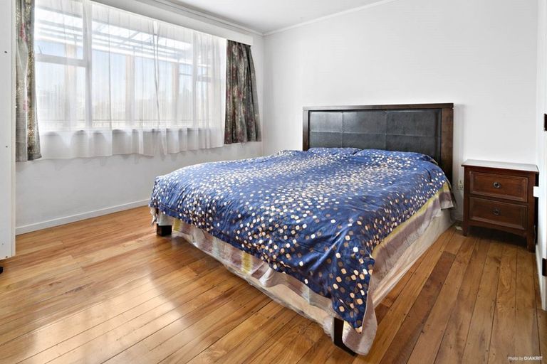 Photo of property in 2/4 Preston Avenue, Mount Albert, Auckland, 1025