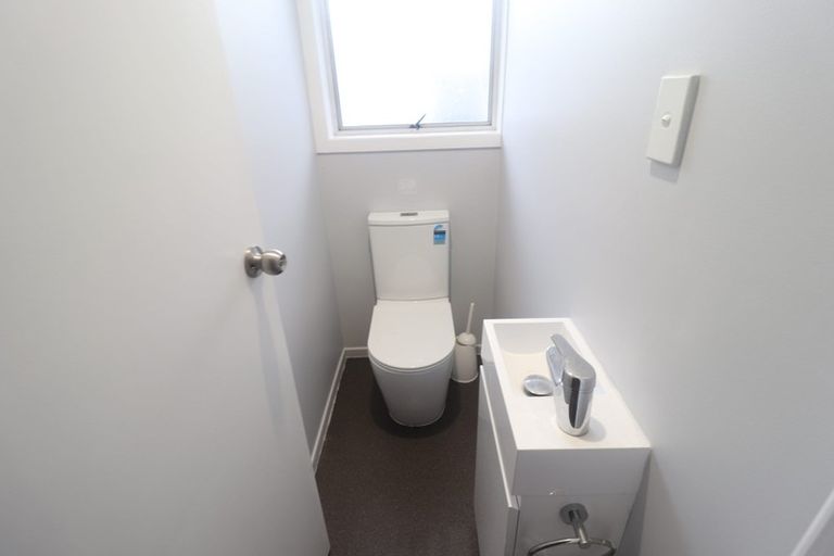 Photo of property in 1 Serrano Place, Clover Park, Auckland, 2023