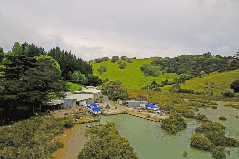 Photo of property in 531 Mahurangi West Road, Mahurangi West, Warkworth, 0983