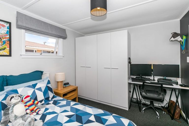 Photo of property in 15 Sandwich Road, St Andrews, Hamilton, 3200