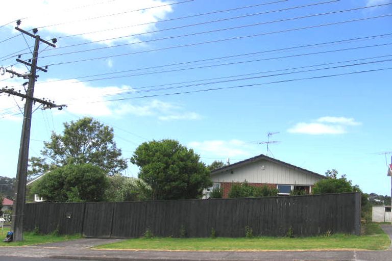 Photo of property in 61 Verbena Road, Birkdale, Auckland, 0626