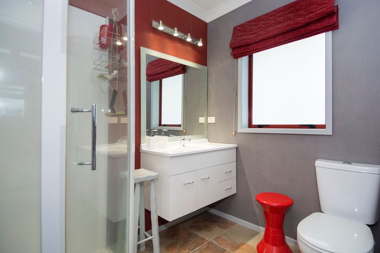 Photo of property in 2 Condor Drive, Pyes Pa, Tauranga, 3112