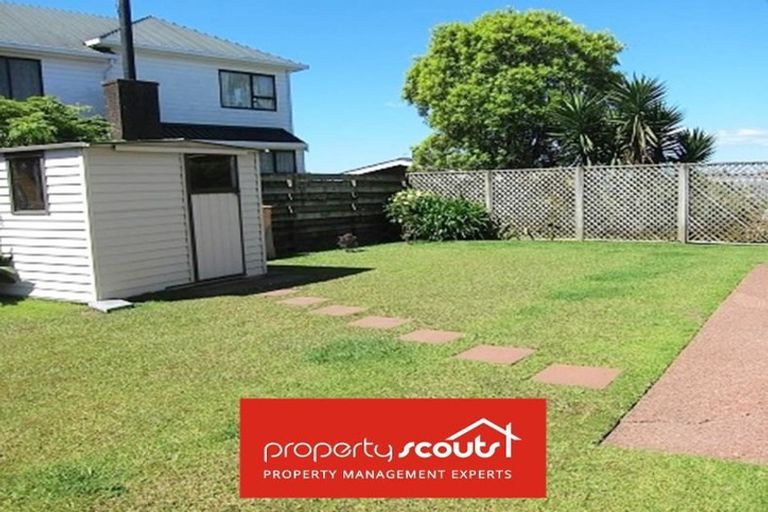 Photo of property in 18 Tatyana Place, Massey, Auckland, 0614