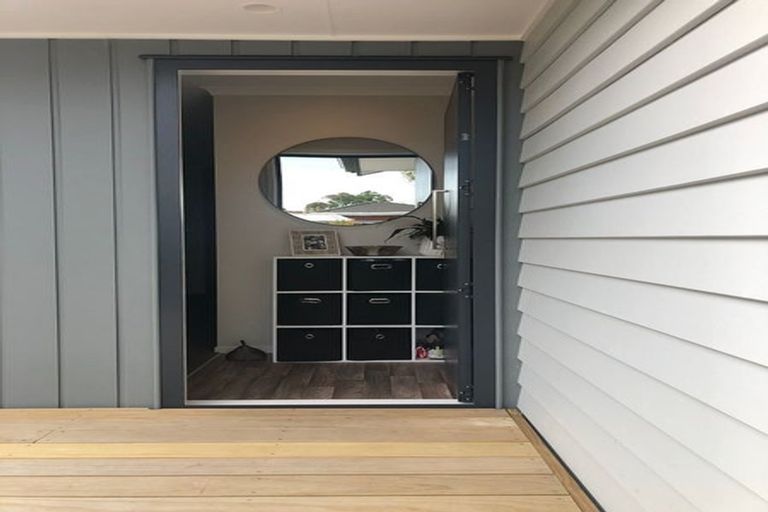 Photo of property in 9 Joyce Street, Pahurehure, Papakura, 2113