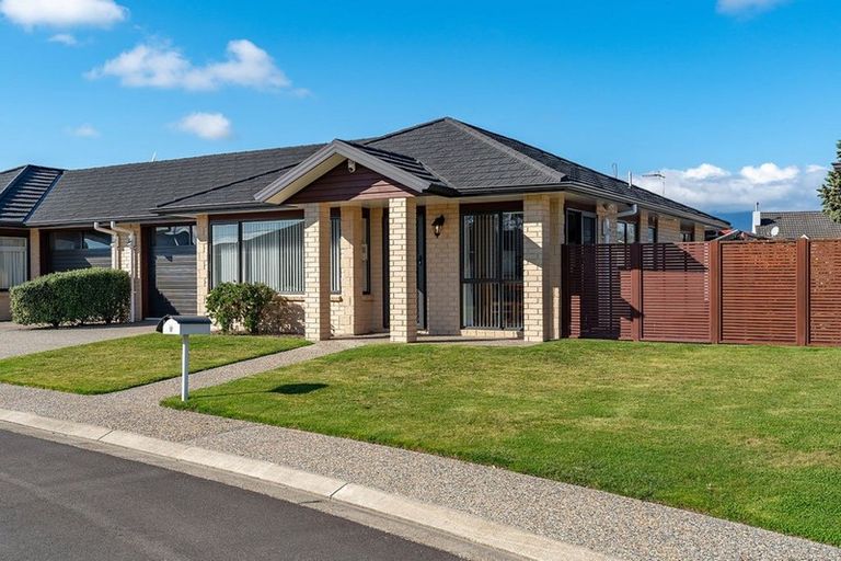 Photo of property in 17/9 Ian Peter Way, Otaki, 5512