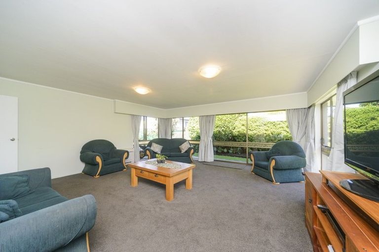 Photo of property in 15 Truscott Grove, Awapuni, Palmerston North, 4412