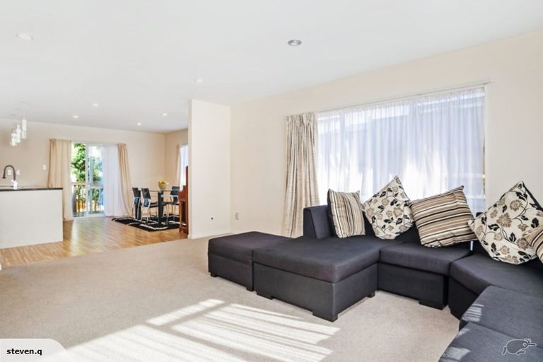 Photo of property in 106 Tiriwa Drive, Massey, Auckland, 0614