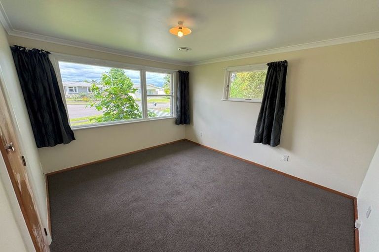 Photo of property in 9 Viscount Place, West End, Palmerston North, 4412