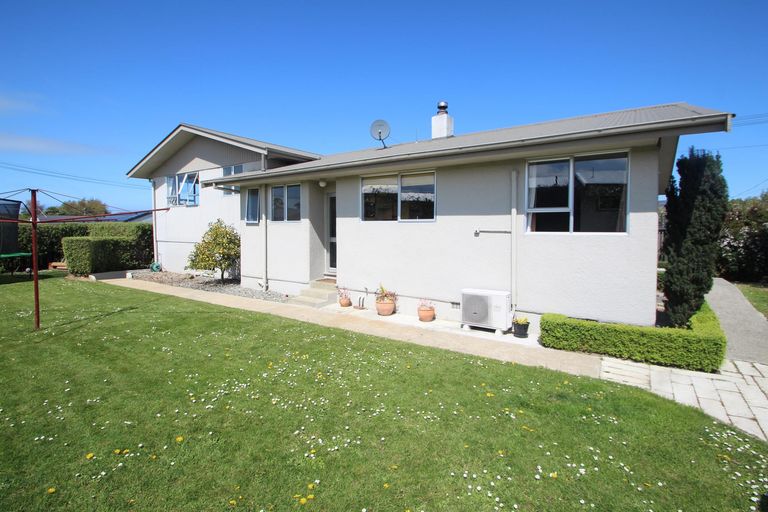 Photo of property in 27 Glendale Crescent, Holmes Hill, Oamaru, 9401