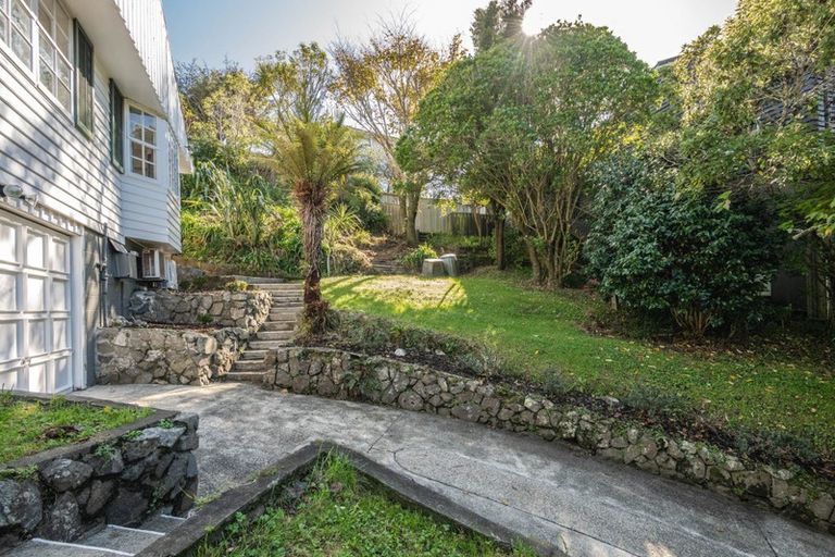 Photo of property in 11 Goddard Grove, Churton Park, Wellington, 6037