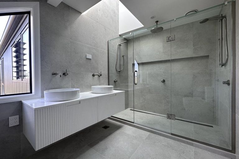 Photo of property in 12 Catalina Avenue, Rosehill, Papakura, 2113