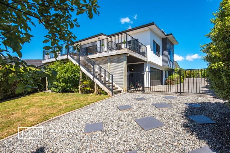 Photo of property in 14 Cosgrove Rise, Riverstone Terraces, Upper Hutt, 5018