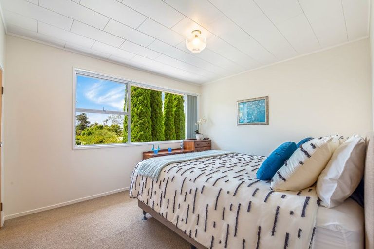 Photo of property in 37 Fitzwater Place, Henderson, Auckland, 0612