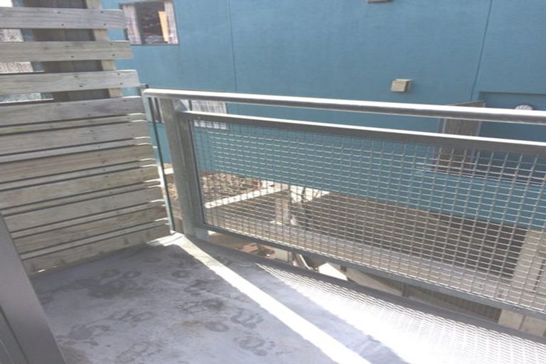 Photo of property in Dual Apartments, 303/142 Vivian Street, Te Aro, Wellington, 6011